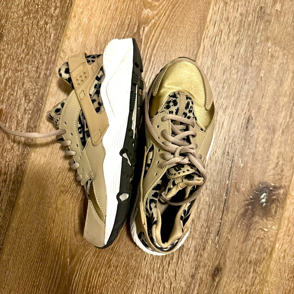 Cheetah print Hurache Nikes